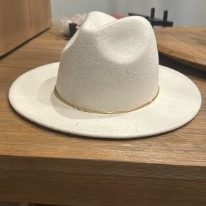 Wide brim felt hat